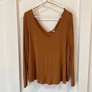 LOVE, FIRE v-neck ribbed long sleeve top